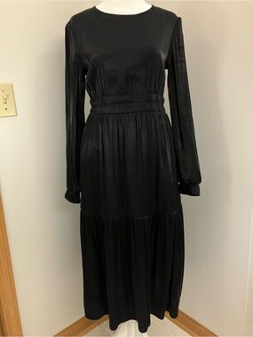 Code x Mode Black Long-Sleeve Dress
